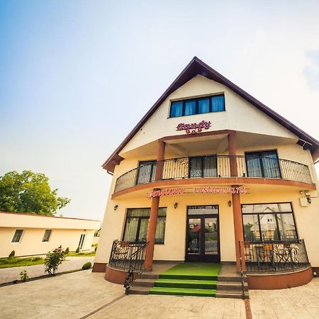 Candy Pensiune&Restaurant Dumbrava Roşie Exterior foto